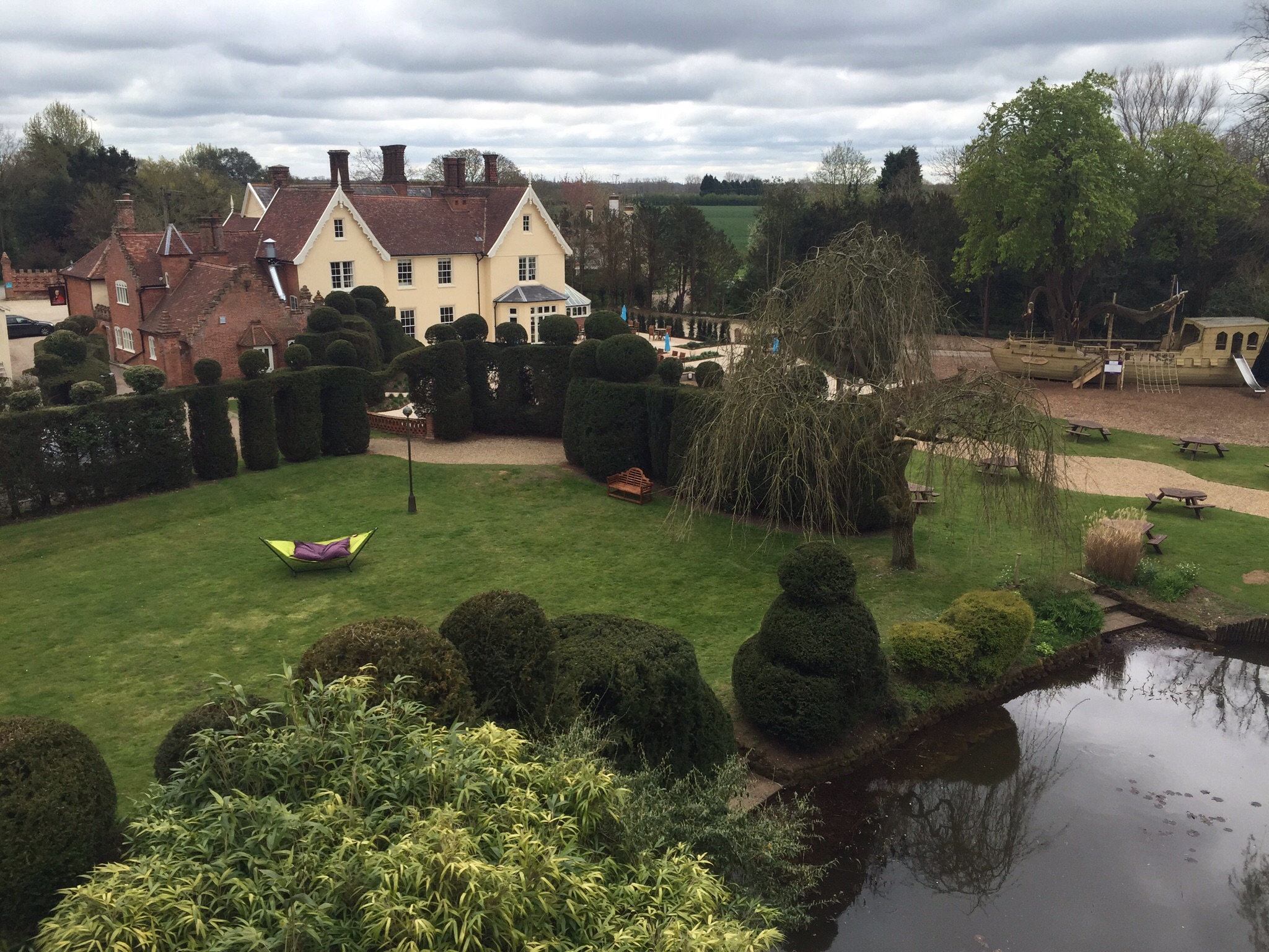 Tree surgery Brome Suffolk. The Oaksmere hotel. Image Tree surgery Brome Suffolk. The Oaksmere hotel. Image
